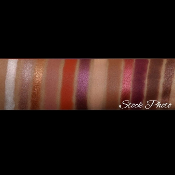 Coloured Raine Queen of Hearts - Picture 3 of 12